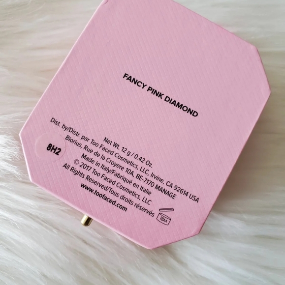 Too faced diamond highlighter - Picture 5 of 5